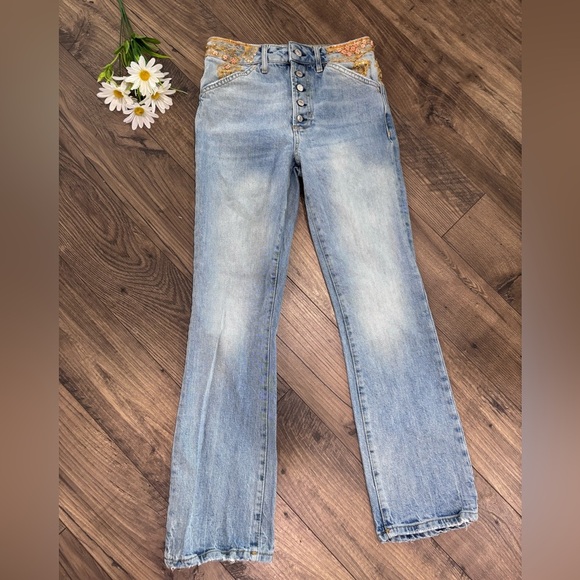 We The Free Women’s Novelty Embellished Jeans Size 25 - Picture 2 of 13